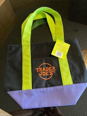 Trader Joe’s Trick-or-Treat Mini  Tote Bag 🖤💜🧡